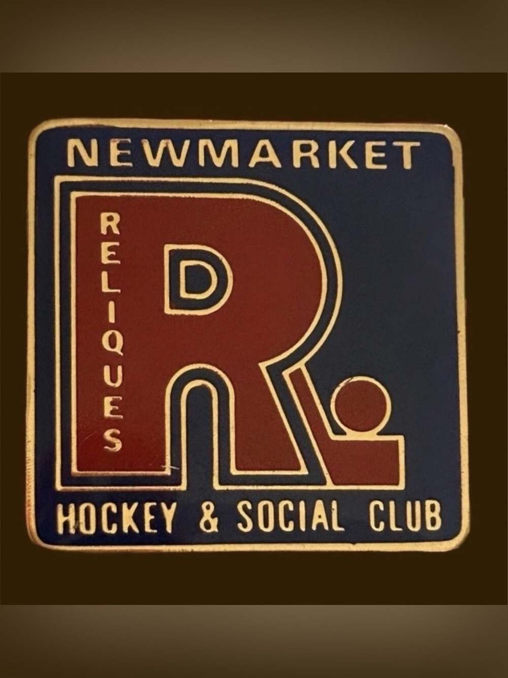 Vintage Pin Newmarket Ontario Canada Reliques Hockey & Social Club